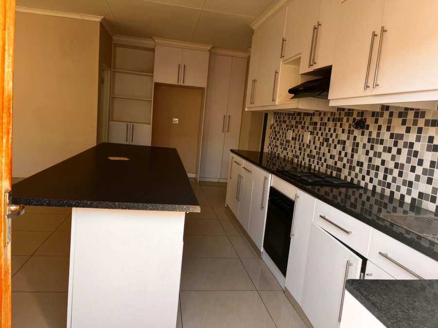3 Bedroom Property for Sale in Kimdustria Northern Cape